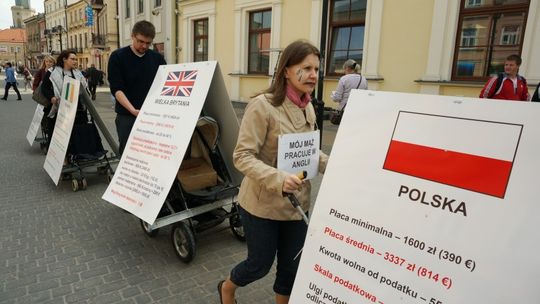 Happening \"Solidarności\" przeciwko polityce rodzinnej Tuska
