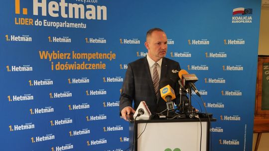 Hetman na nowych billboardach chce walczyć z „propagandą posłów PiS"