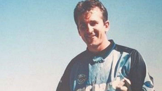 Historia piłki nożnej. Między słupkami stadionów ekstraklasy