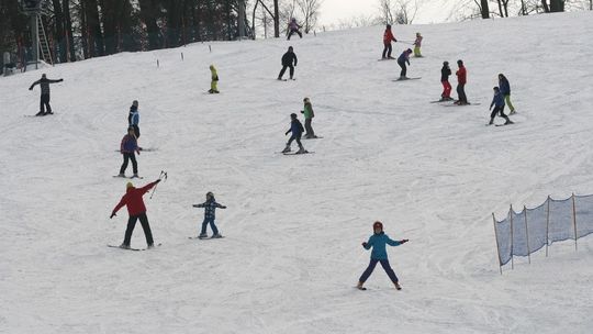 Hiszpania: protesty przeciwko restrykcjom epidemicznym na stokach narciarskich