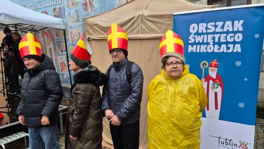 Ho ho ho! Mikołaj odwiedził Lublin i wraz z mieszkańcami przeszedł w kolorowym orszaku XII Orszak Św. Mikołaja w Lublinie