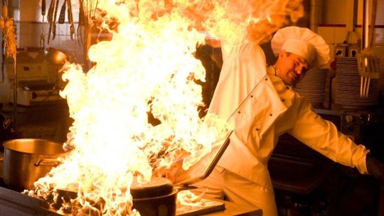 Hotel 52: W serialowej kuchni wybuchnie pożar 