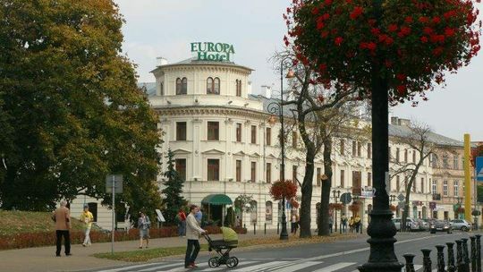 Hotel Europa już nie jest na sprzedaż. "To było sondowanie rynku"