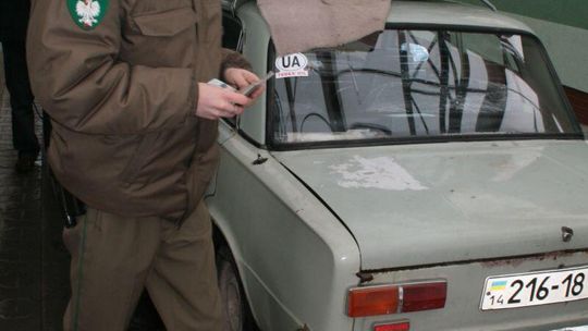 Hrebenne: Ukrainka chciała przejechać celnika?