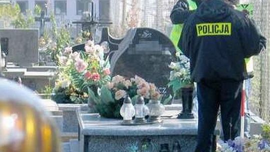 Hrubieszów: 34-latek okradał nagrobki