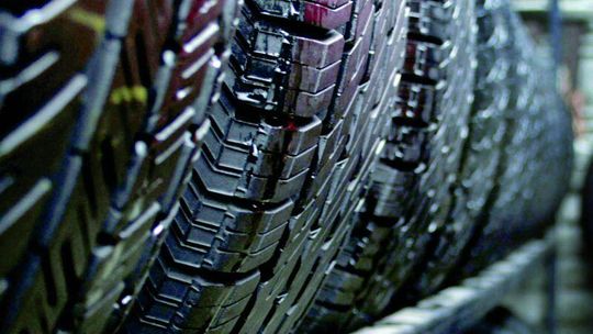 Hrubieszów: Kto przebił opony w BMW?