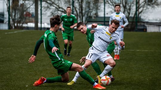 Hummel IV liga wraca do gry. Ciekawy początek w grupie mistrzowskiej dla Świdniczanki