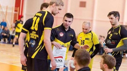 Huragan z utrzymaniem, Politechnika gra dalej