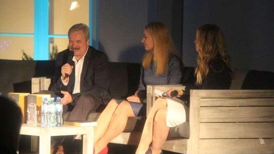 Hymn Polski na pustyni w Arabii Saudyjskiej. Marek Trela o miłości do koni