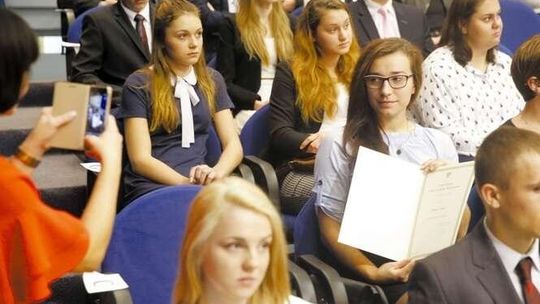  Ich szkolne wyniki robią wrażenie. Najlepsi uczniowie docenieni [zdjęcia]