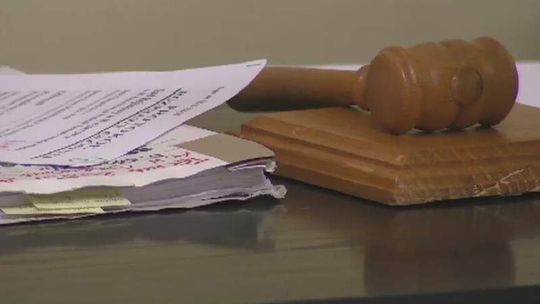 Ich zaniedbanie przyczyniło się do śmierci dzieci. Kary dla urzędniczek