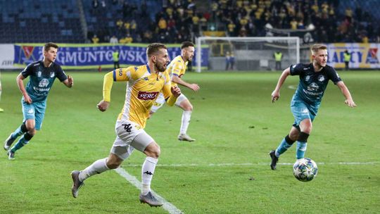 III liga: Trzy warianty dokończenia sezonu w grupie czwartej