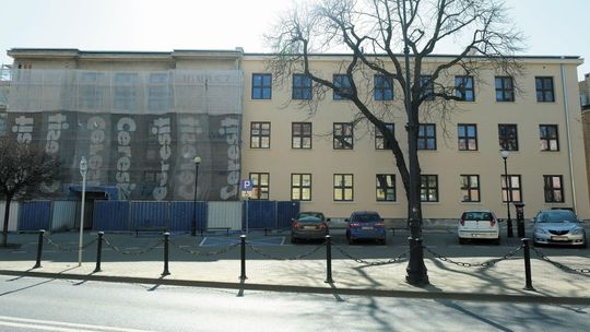 III LO w Lublinie z nową elewacją. Czy Unia teraz wygląda lepiej? SONDA