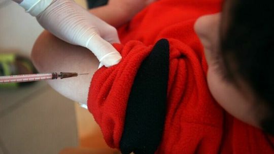Ile dzieci zapisano już na szczepienie przeciwko COVID-19? MZ podaje dane