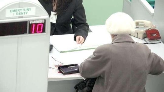 Ile dzisiejsi 35-latkowie i starsi dostaną emerytury? Wkrótce przyjdą do nich listy z ZUS