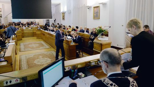 Ile każdy mieszkaniec Lublina wyda na lotnisko, Straż Miejską i diety radnych?