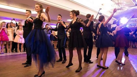 Ile kosztuje studniówka w Lublinie? Nawet 530 zł od pary