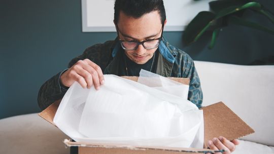 Ile naprawdę kosztuje źle zapakowana paczka? Ukryte straty w e-commerce i wysyłce firmowej