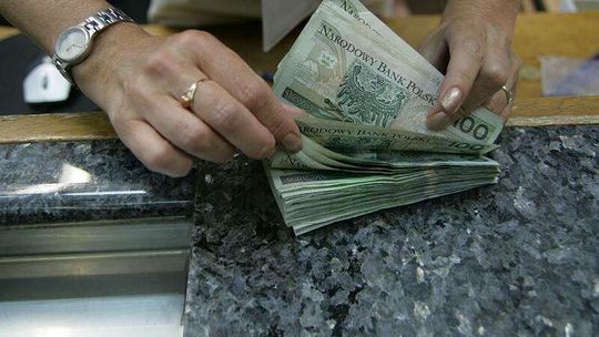 Ile zarabia programista, a ile asystent na uczelni?