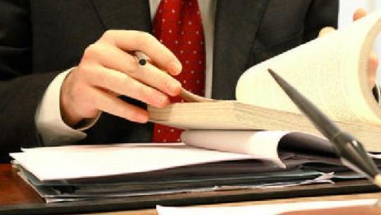 Ile zarabia taksówkarz, a ile urzędnik?