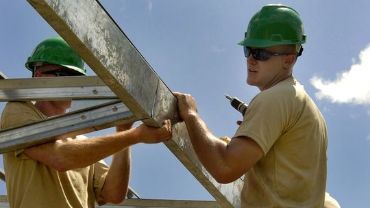Ilu obcokrajowców pracuje w woj. lubelskim? Ukraińców mniej, przybyło osób z innego kraju