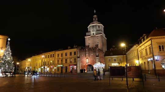Iluminacja Bramy Krakowskiej zareaguje na wpisy w mediach społecznościowych. Oświetlony będzie Trybunał Koronny
