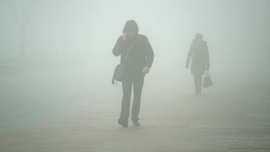 IMGW ostrzega. Będzie gęsta mgła
