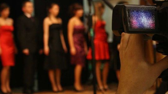 Incydent podczas próby studniówkowego poloneza. Jest kara dla nauczyciela