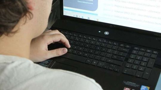 Informatyk z komendy policji sprzedawał dane ofiar wypadków