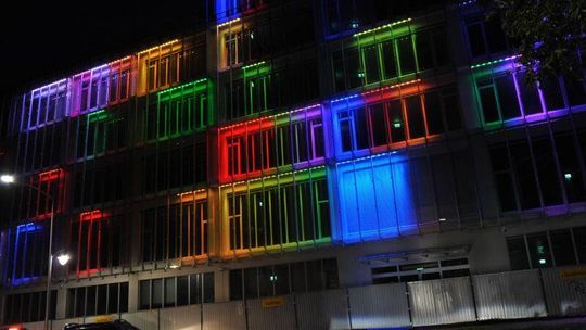 Informatyka UMCS: Elewacja budynku będzie zmieniać kolor (zdjęcia)