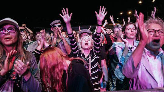Inne Brzmienia 2019. Drugiego dnia festiwalu wystąpił m. in. Herbaliser [zdjęcia]