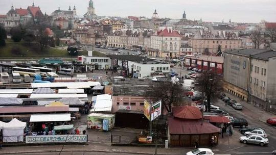 Inspektorzy: Targ przy ul. Ruskiej to samowola budowlana. Kolejna kontrola