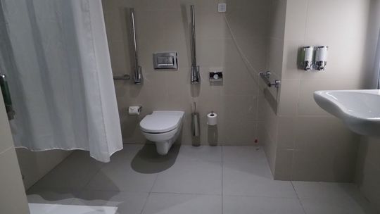 Instrukcja obsługi toalety dla mieszkańców gminy Niemce. Dwie awarie dziennie