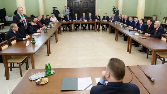 Inwestycje drogowe w Lubelskiem. Starostowie na spotkaniu u wojewody