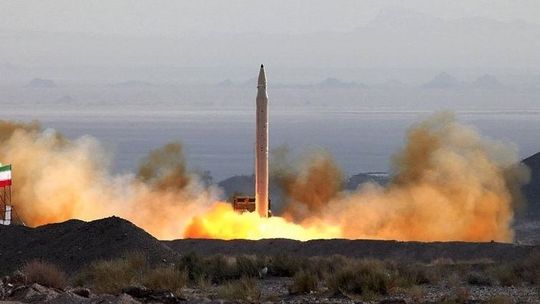 Irański atak rakietowy na amerykańskie cele w Iraku. Sprzeczne doniesienia w sprawie ofiar