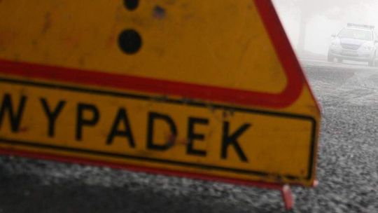 Izbica. Ciężarówka zderzyła się z fiatem, zginął pasażer