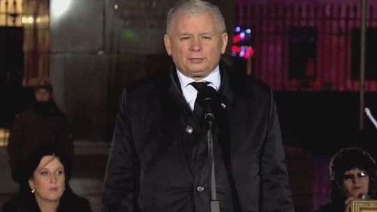 J. Kaczyński za przywróceniem krzyża smoleńskiego przed Pałacem Prezydenckim