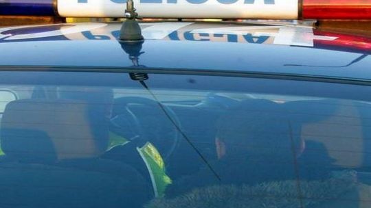 Jabłonna: Łapówkę położył na ramieniu policjanta