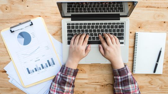 Jak często warto wykonywać audyt SEO strony firmowej?