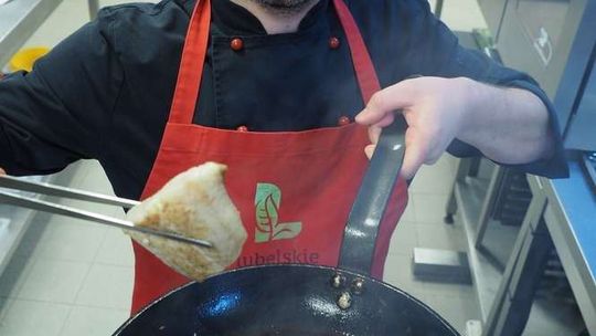 Jak dobrze przygotować jesiotra? Szef kuchni podpowiada (przepisy)