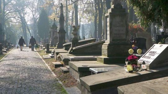 Jak dojechać na cmentarze w Lublinie i regionie