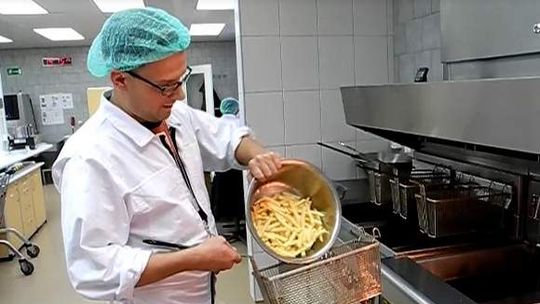 Jak Farm Frites z Lęborka robi frytki dla McDonald\'s? (wideo)
