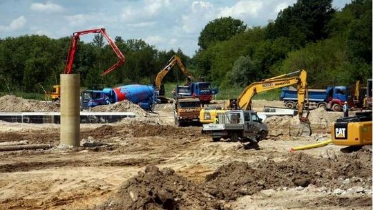 Jak idą prace na al. Solidarności? Byliśmy na placu budowy