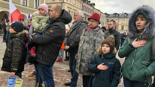 Jak już będzie po wojnie, to tata mówi, że na naszym domu wywiesimy dwie flagi: polską i ukraińską