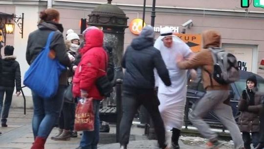 Jak lublinianie reagują na przemoc wobec muzułmanina? YouTuber: Nie będzie już podobnych filmów