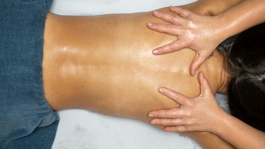 Jak masaż stał się najskuteczniejszą bronią w walce z bezsennością?