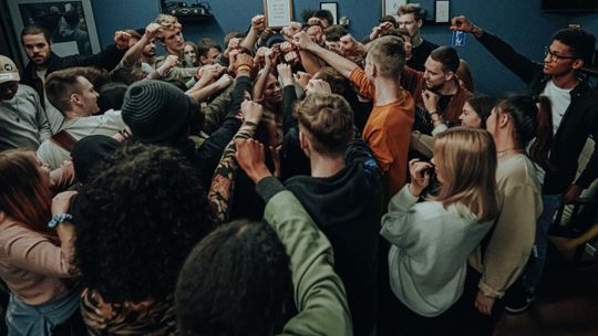 Jak mówi młodzież? Znamy finałową 20-tkę walczącą o tytuł