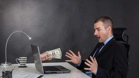 Jak najlepiej wymieniać walutę z zagranicy?