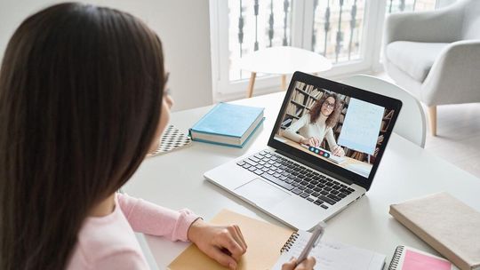 Jak pogodzić pracę z nauką i nie stracić motywacji