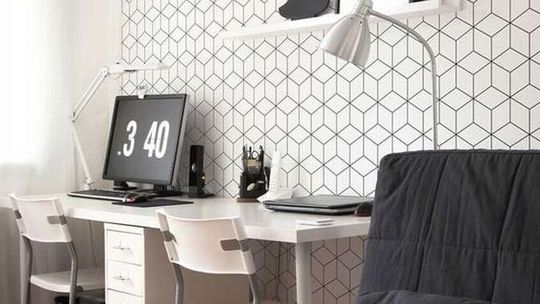 Jak przyklejać fototapety na ścianę?